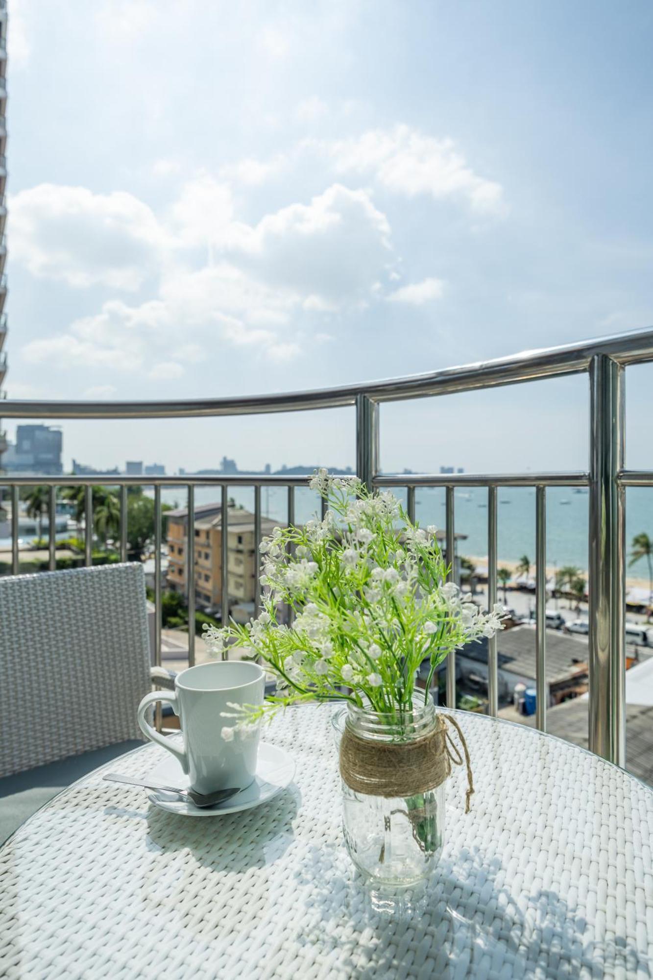 Pattaya Sea View Hotel - Sha Extra Plus Zimmer foto