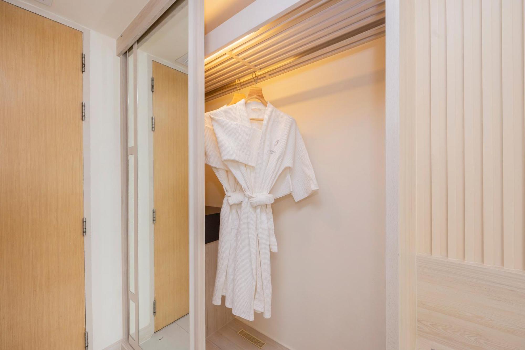 Pattaya Sea View Hotel - Sha Extra Plus Zimmer foto